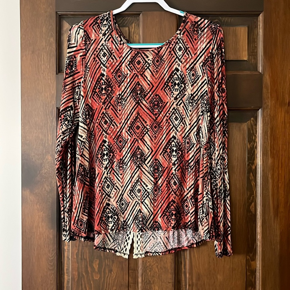 Daytrip Women’s Blouse with Back Lace Detail Size L